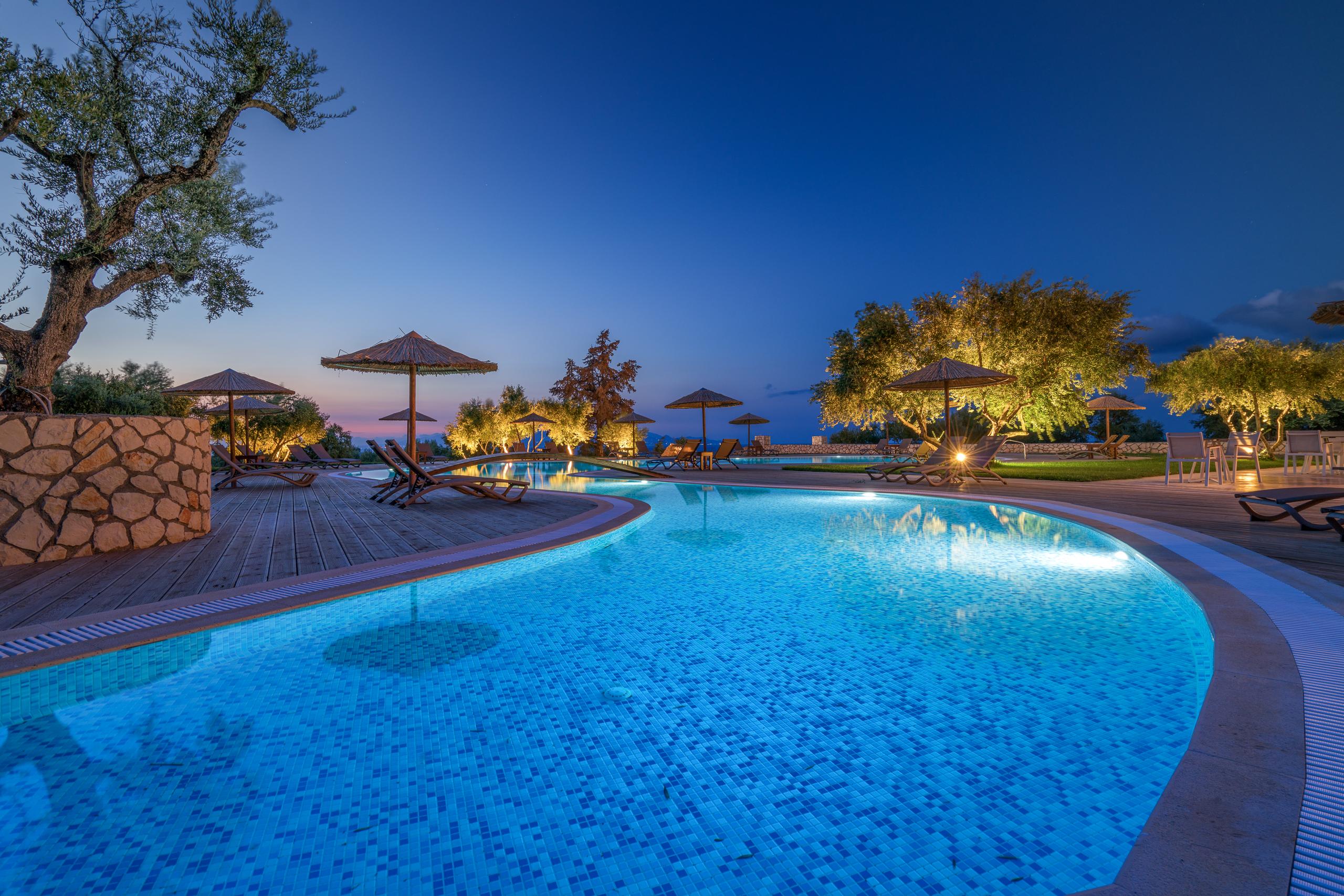Elegance Luxury Executive - Adults Only Hotel Tragaki