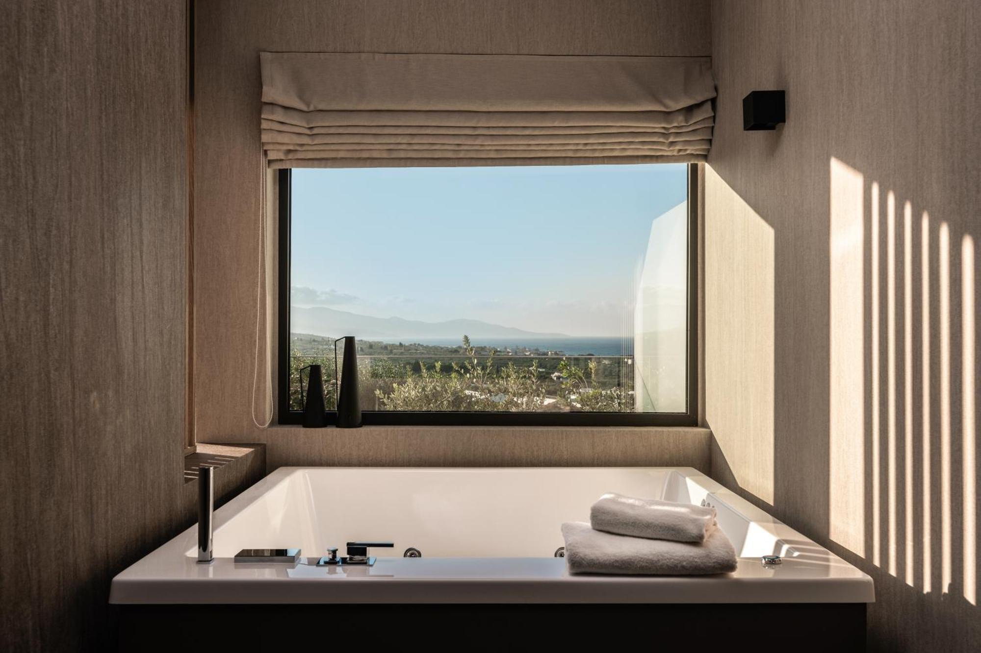 Elegance Luxury Executive - Adults Only Tragaki