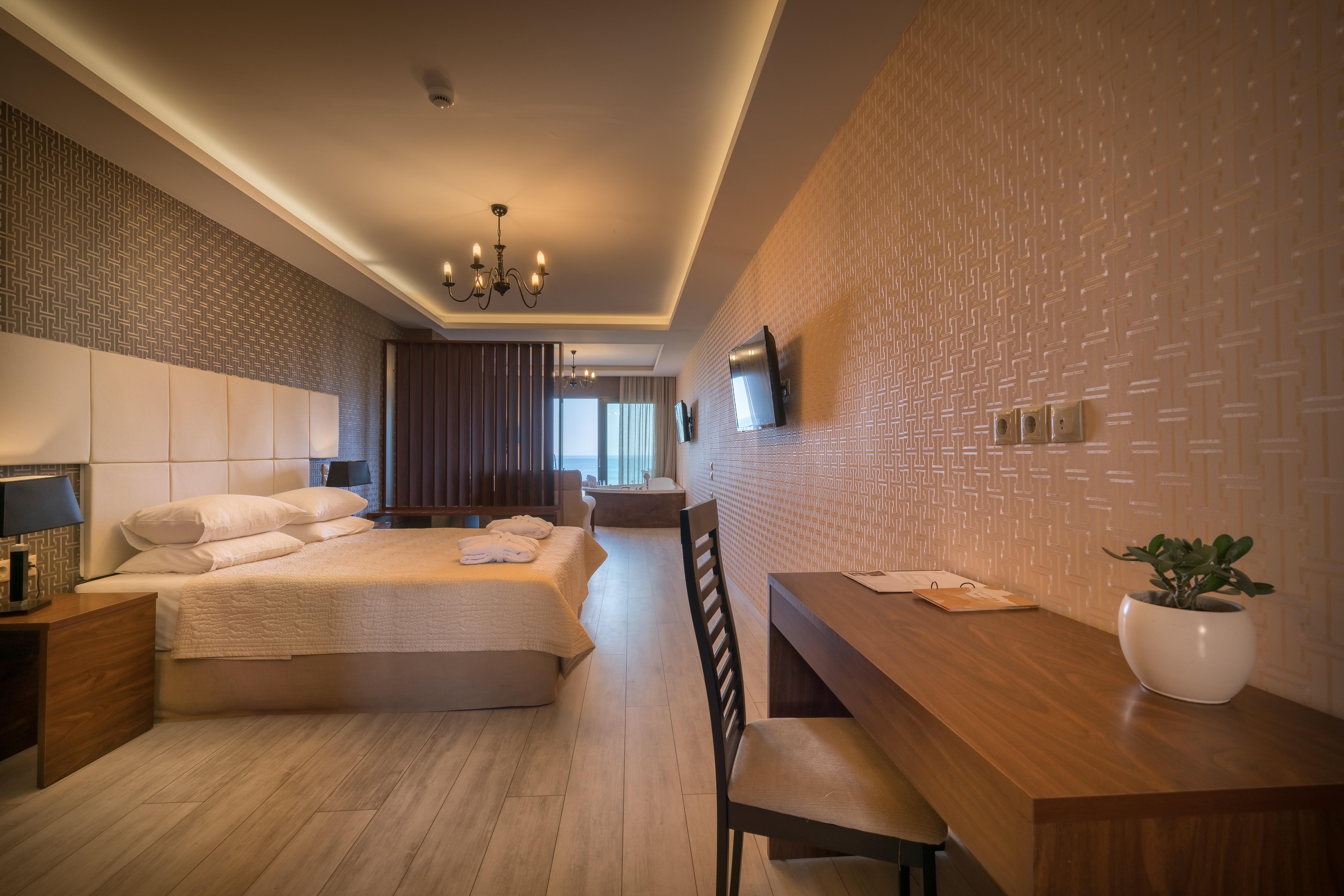 Elegance Luxury Executive - Adults Only Hotel 5*
